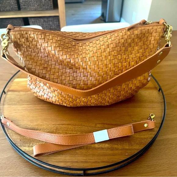 Moyen Messenger Natural Woven Checker Handbag - Picture 11 of 13